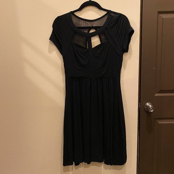 Hot Topic Cutout Mesh Black Dress with Pockets - Picture 4 of 11